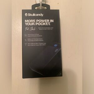 ✨⚡️💥New  Skullcandy Fat Stash 10,000 mAh Portable Battery Pack Fuel 40 hours